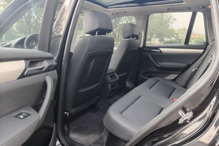 Used BMW X3 2016 sDrive20i Interior 3