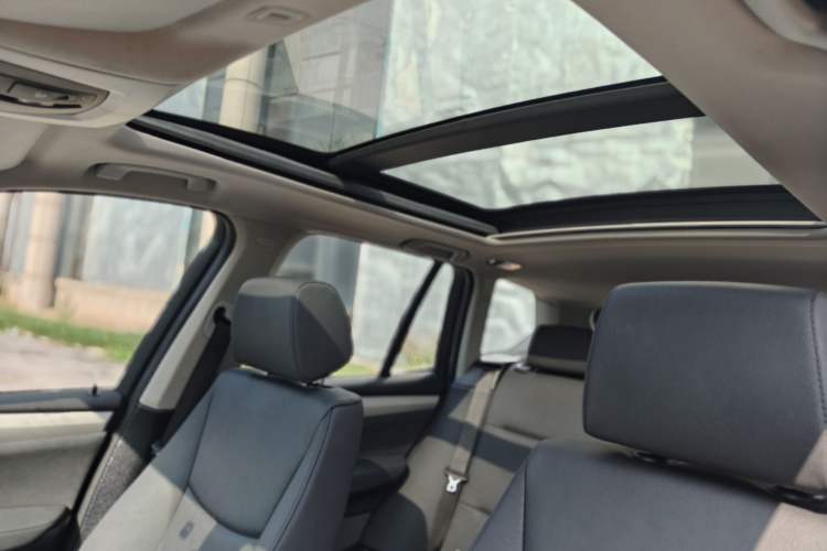 Used BMW X3 2016 sDrive20i Interior 5