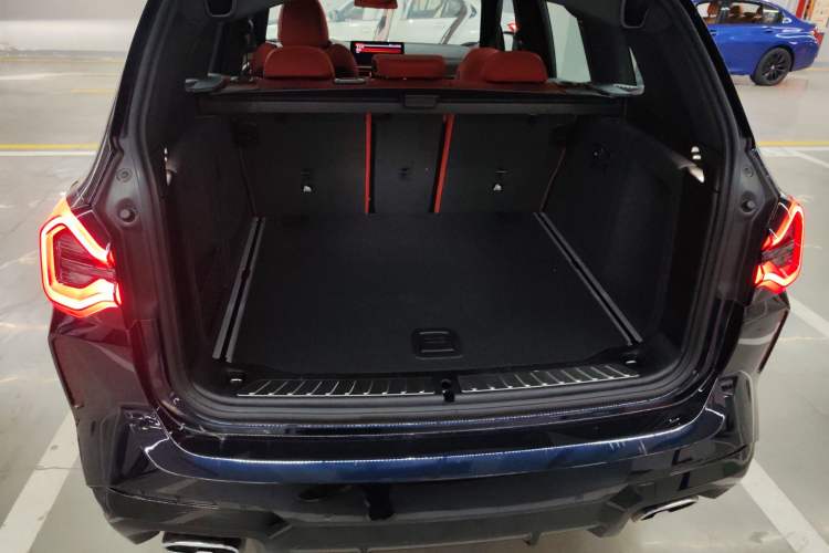 Used BMW X3 2022 M40i Trunk