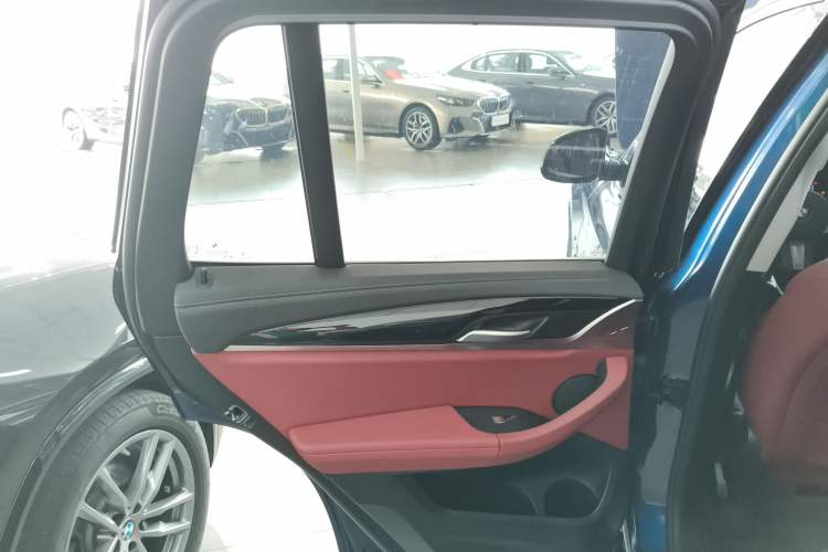 Used BMW X3 2022 Restyled xDrive25i M Sport Package Interior 8