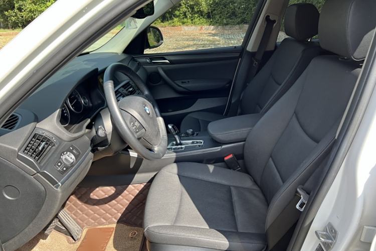 Used BMW X3 2016 sDrive20i Interior 1