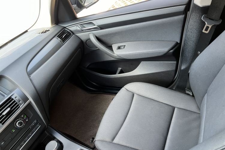 Used BMW X3 2016 sDrive20i Interior 4