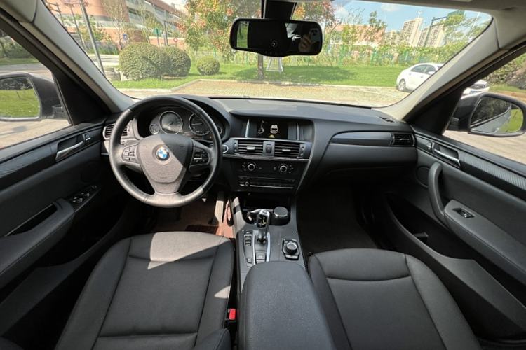 Used BMW X3 2016 sDrive20i Interior 7