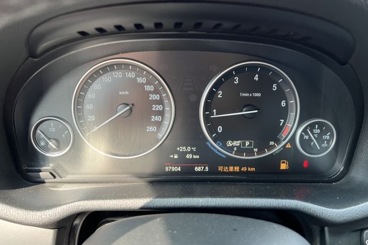 Used BMW X3 2016 sDrive20i Odometer Close Up