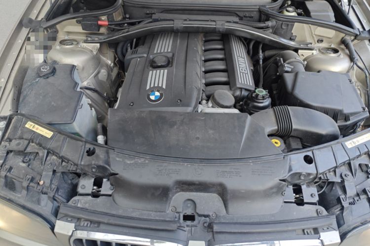 Used BMW X3 2006 xDrive25si Engine Bay
