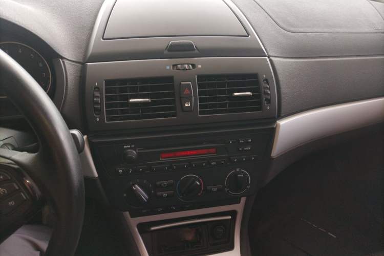 Used BMW X3  Audio And AC Panel