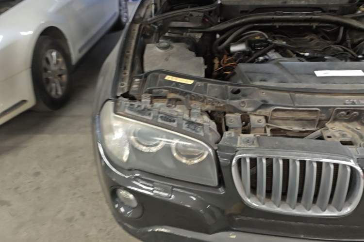 Used BMW X3 2008 xDrive25i Leading Model Engine Bay Right