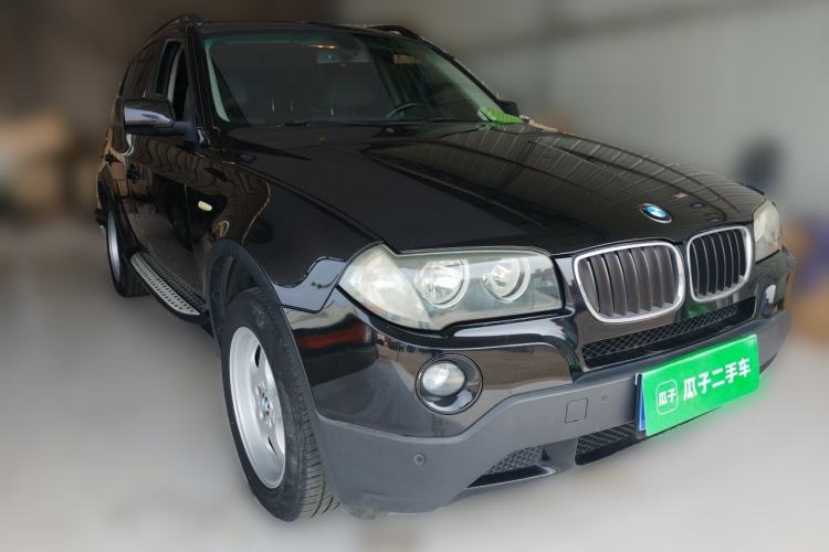 Used BMW X3  Front Right 45 Deg