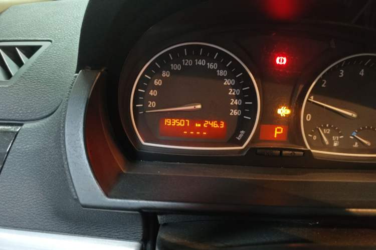 Used BMW X3 2008 xDrive25i Leading Model Odometer Close Up