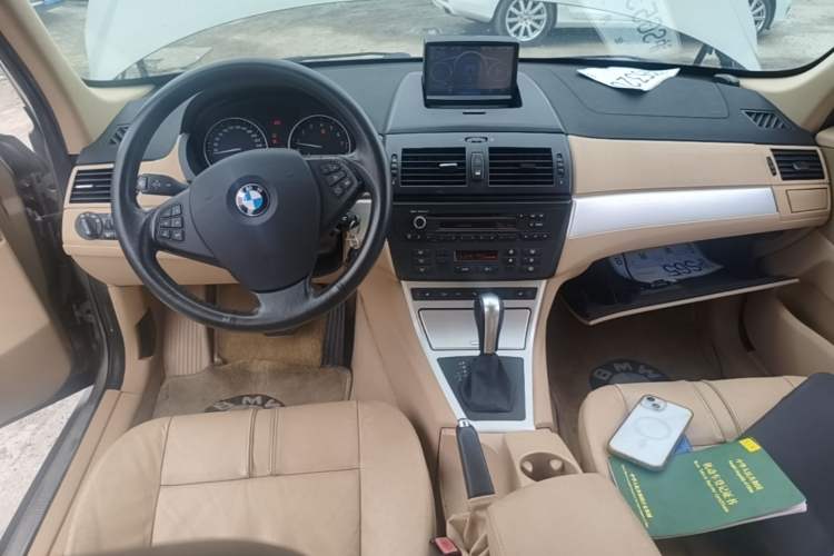 Used BMW X3 2008 xDrive25i Luxury Model Center Console