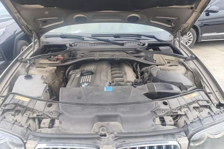 Used BMW X3 2008 xDrive25i Luxury Model Engine Bay