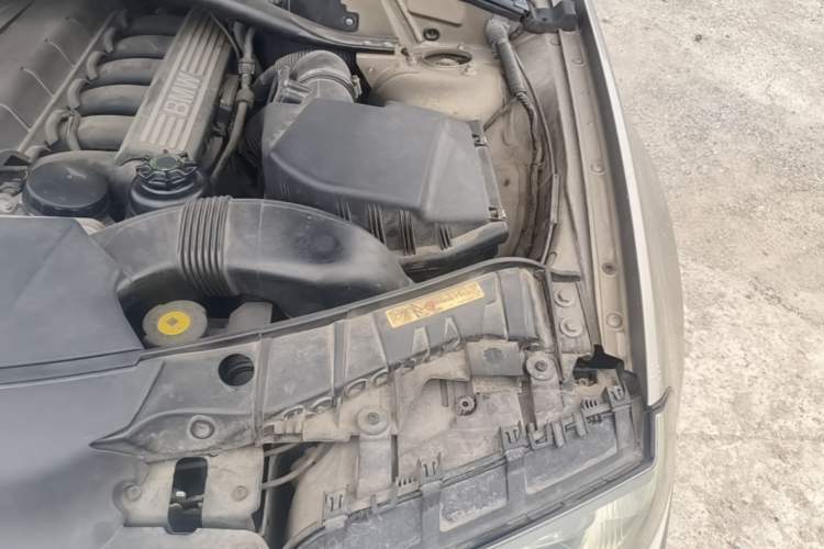 Used BMW X3 2008 xDrive25i Luxury Model Engine Bay Left