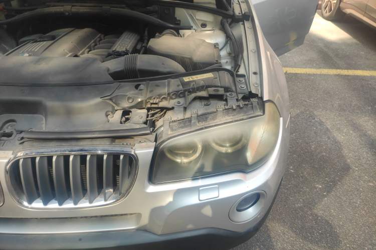 Used BMW X3 2008 xDrive25i Luxury Model Engine Bay Left