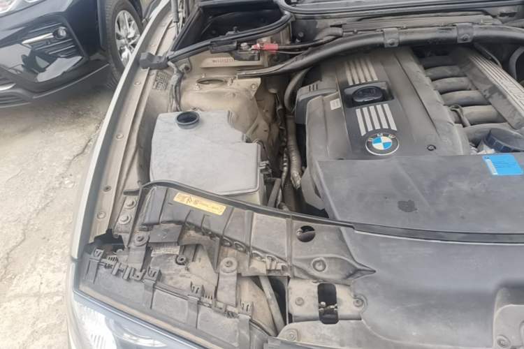Used BMW X3 2008 xDrive25i Luxury Model Engine Bay Right