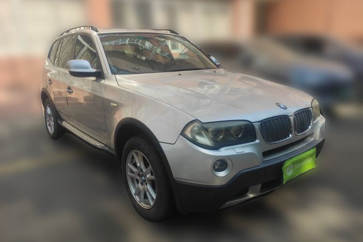 Used BMW X3 2008 xDrive25i Luxury Model Front Right 45 Deg