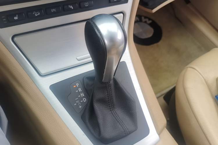 Used BMW X3 2008 xDrive25i Luxury Model Gear Lever