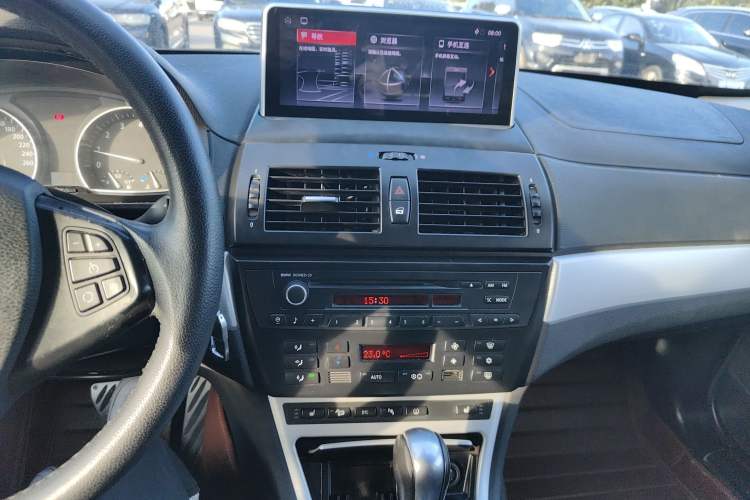 Used BMW X3 2008 xDrive25i Luxury Model Audio And AC Panel