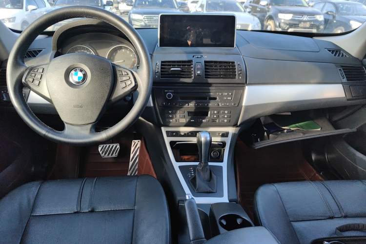 Used BMW X3 2008 xDrive25i Luxury Model Center Console