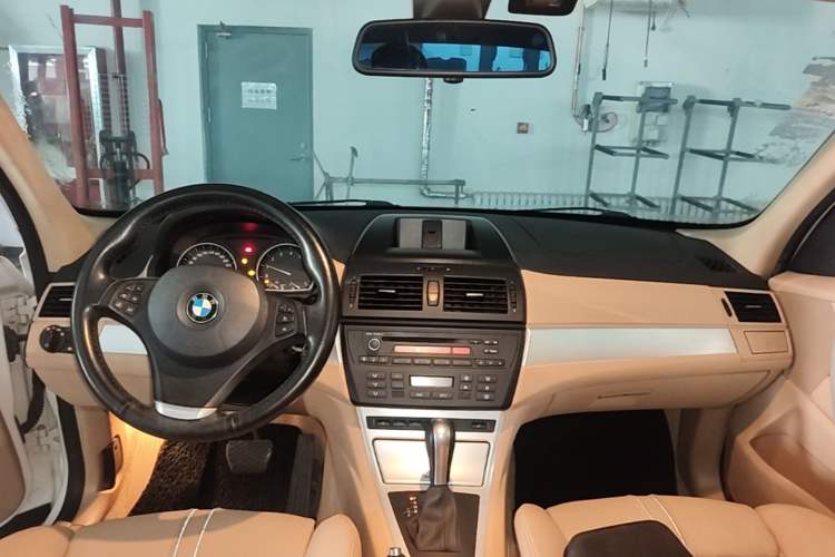 Used BMW X3 2008 xDrive25i Leading Model Center Console