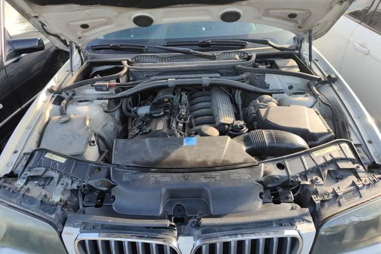 Used BMW X3 2008 xDrive25i Luxury Model Engine Bay