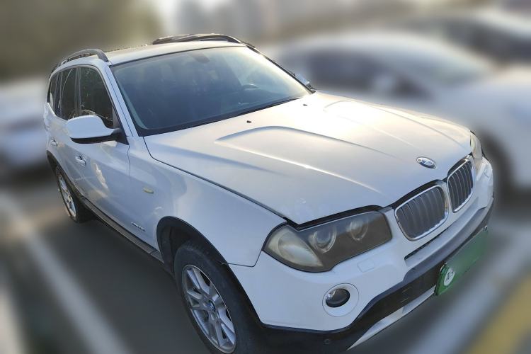 Used BMW X3 2008 xDrive25i Luxury Model Front Right 45 Deg