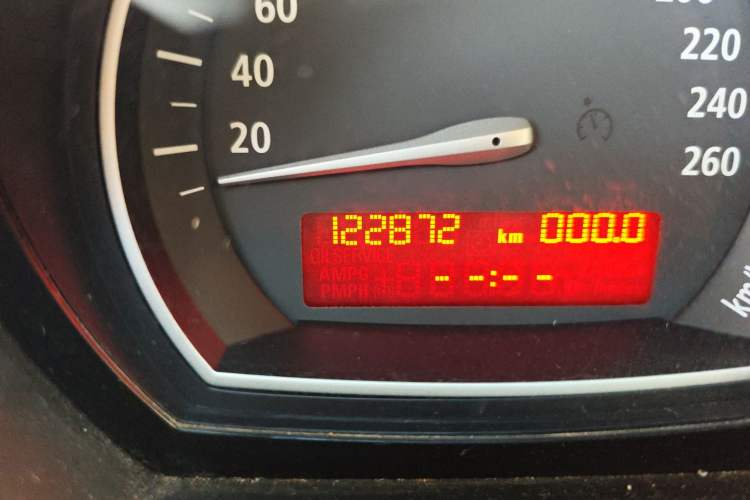 Used BMW X3 2008 xDrive25i Luxury Model Odometer Close Up