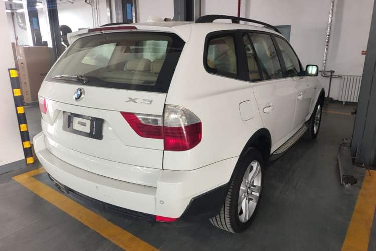 Used BMW X3 2008 xDrive25i Leading Model Rear Right 45 Deg