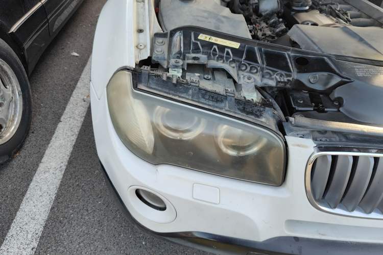 Used BMW X3 2008 xDrive25i Luxury Model Right Front Headlight