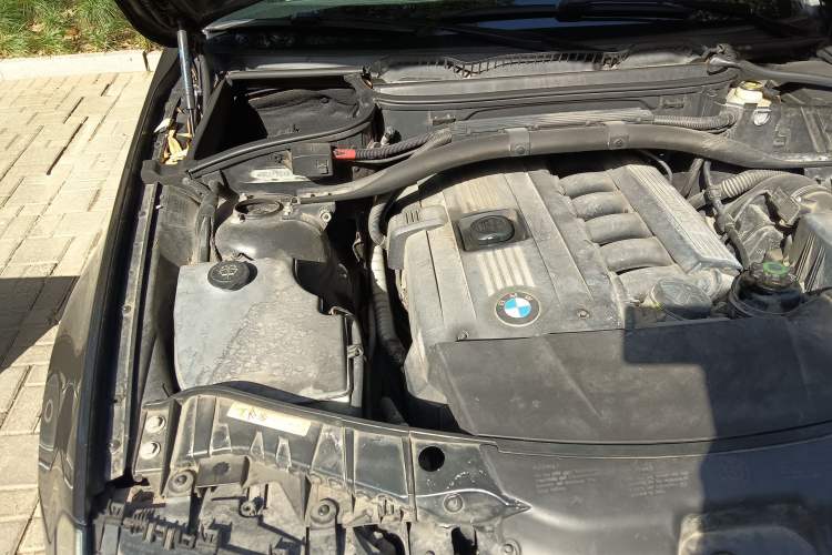 Used BMW X3 2009 xDrive30i Engine Bay Right