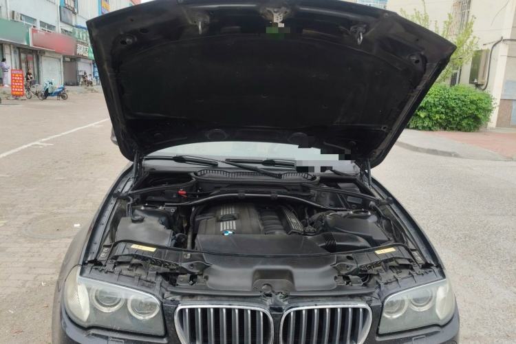 Used BMW X3 2009 xDrive25i Luxury Plus Model Engine Bay