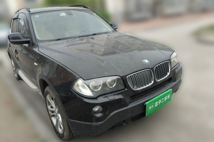 Used BMW X3 2009 xDrive25i Luxury Plus Model Front Right 45 Deg