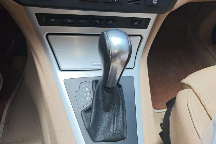 Used BMW X3 2009 xDrive25i Luxury Plus Model Gear Lever