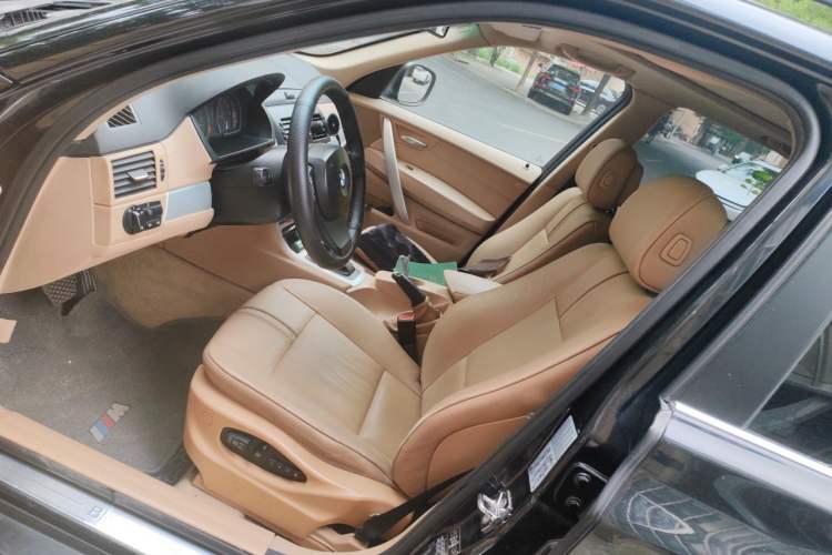 Used BMW X3 2009 xDrive25i Luxury Plus Model Left Front Seat