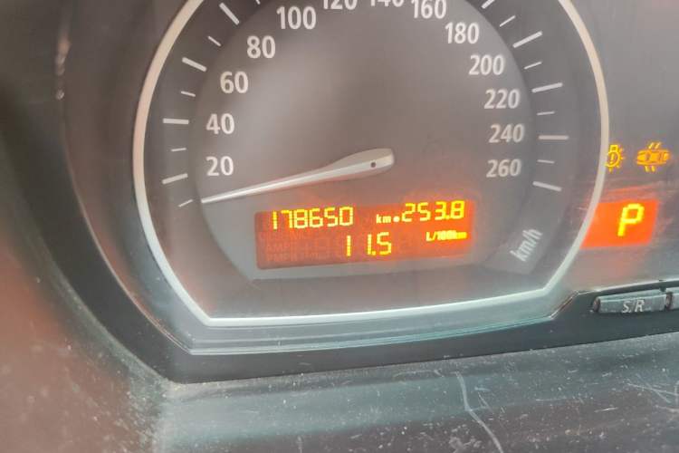 Used BMW X3 2009 xDrive25i Luxury Plus Model Odometer Close Up