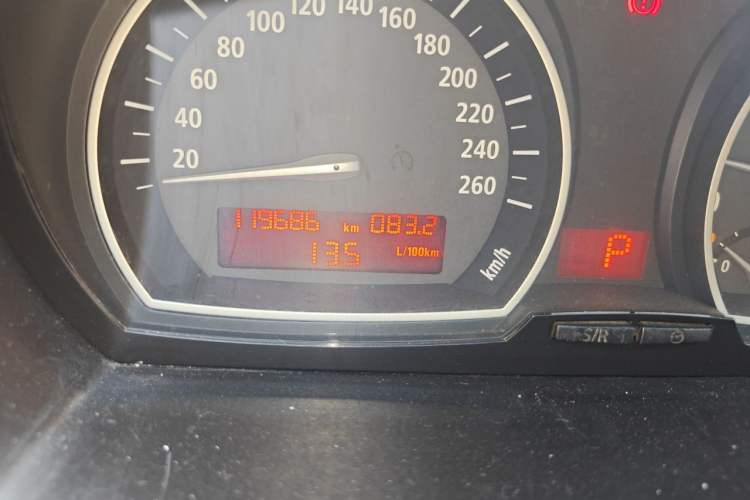 Used BMW X3 2009 xDrive25i Luxury Plus Model Odometer Close Up