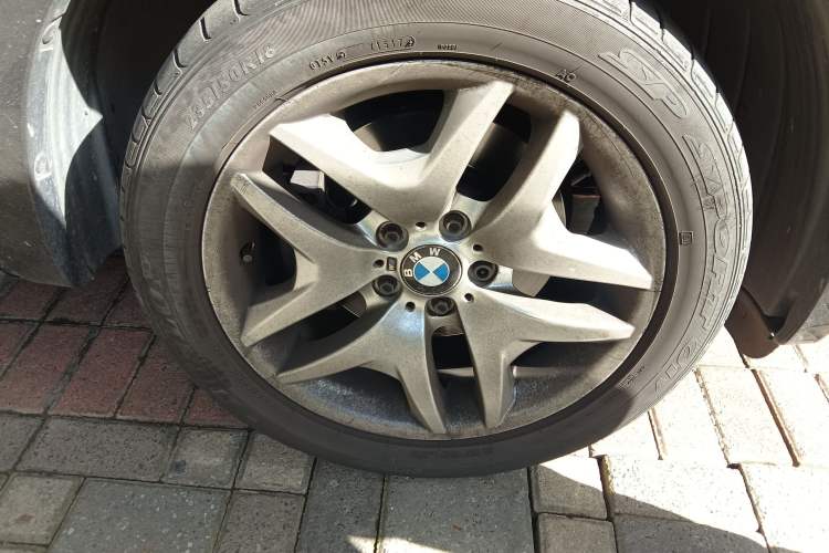 Used BMW X3 2009 xDrive30i Right Front Wheel Hub