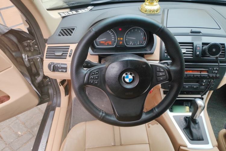Used BMW X3 2009 xDrive25i Luxury Plus Model Steering Wheel