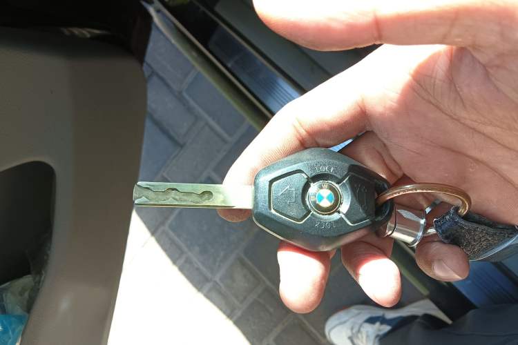 Used BMW X3 2009 xDrive30i Vehicle Key