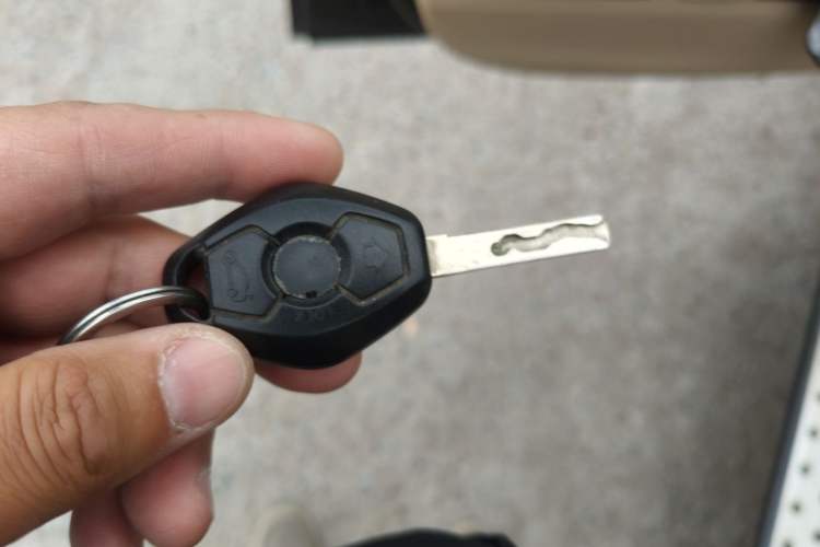 Used BMW X3 2009 xDrive25i Luxury Plus Model Vehicle Key