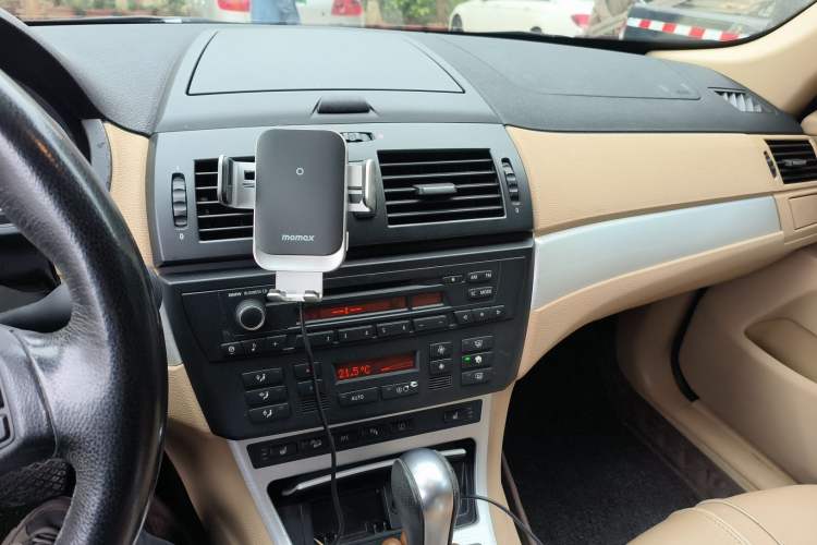 Used BMW X3 2009 xDrive25i Luxury Plus Model Audio And AC Panel