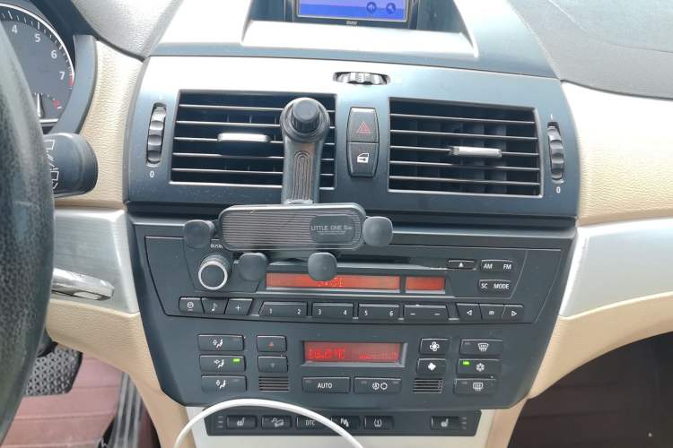 Used BMW X3 2009 xDrive25i Luxury Plus Model Audio And AC Panel