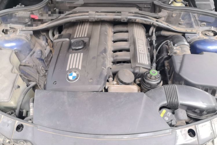 Used BMW X3 2009 xDrive25i Luxury Plus Model Engine Bay