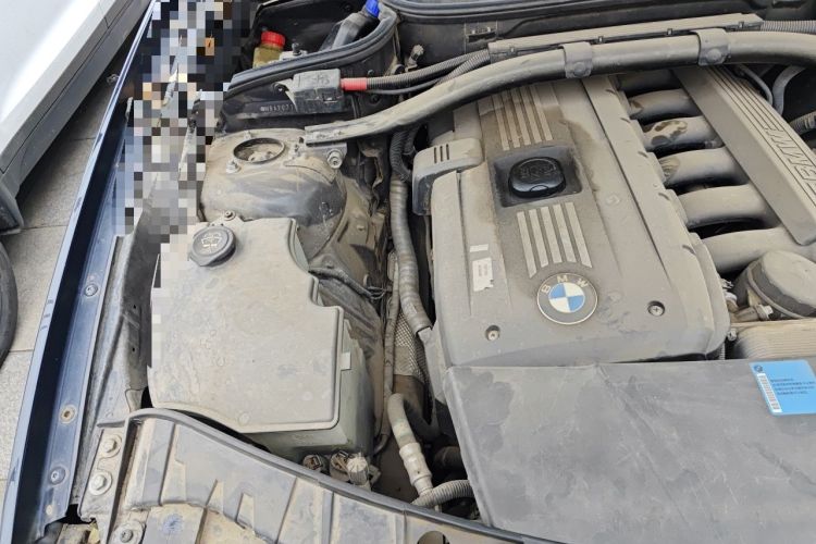 Used BMW X3 2009 xDrive25i Luxury Plus Model Engine Bay Right