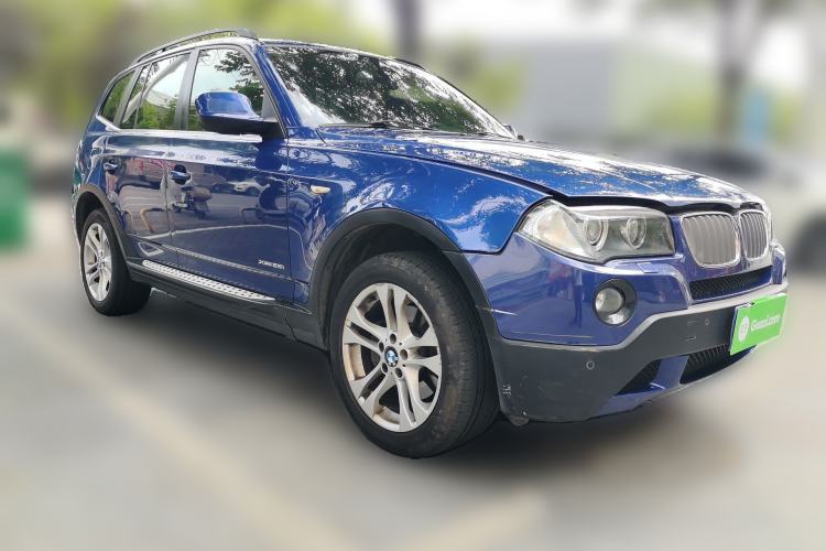 Used BMW X3 2009 xDrive25i Luxury Plus Model Front Right 45 Deg