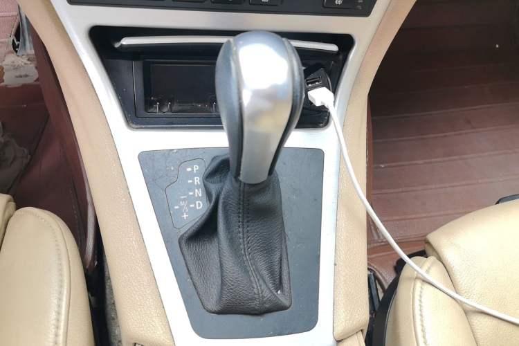 Used BMW X3 2009 xDrive25i Luxury Plus Model Gear Lever