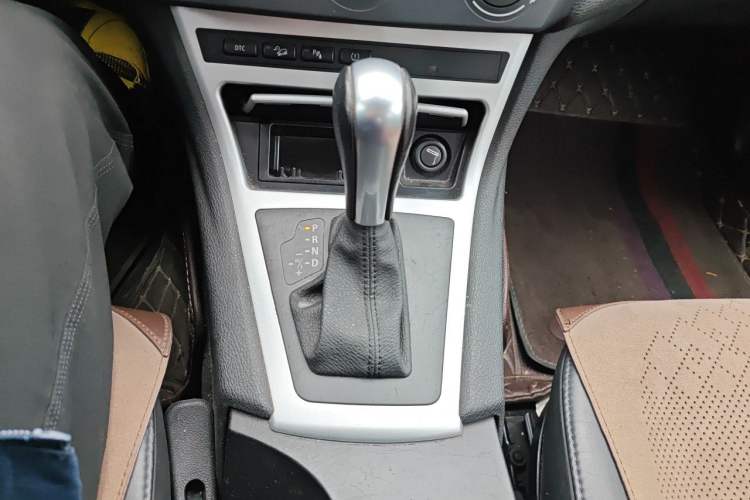 Used BMW X3 2009 xDrive25i Luxury Plus Model Gear Lever