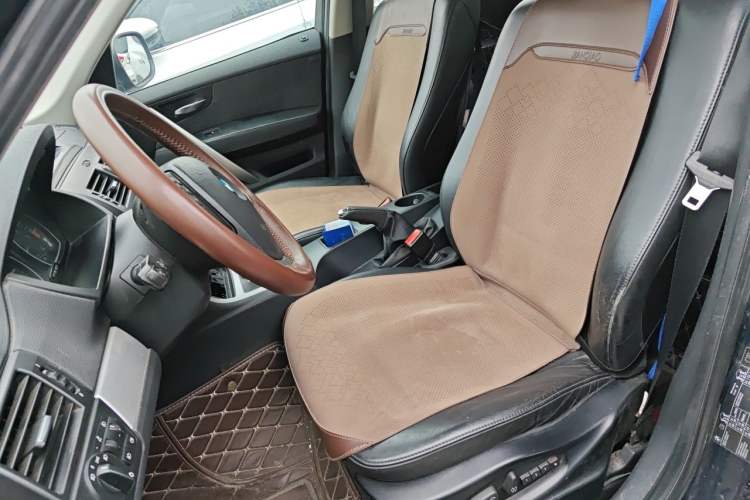 Used BMW X3 2009 xDrive25i Luxury Plus Model Left Front Seat