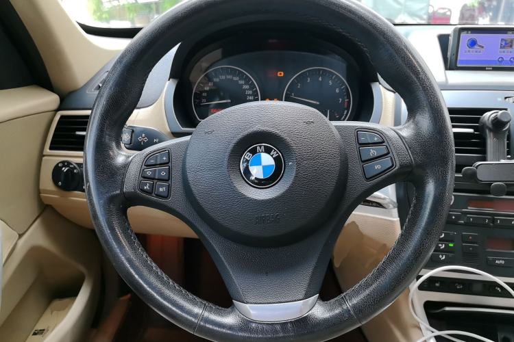 Used BMW X3 2009 xDrive25i Luxury Plus Model Steering Wheel