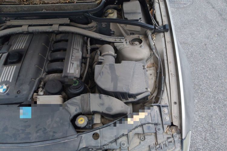 Used BMW X3 2009 xDrive25i Luxury Plus Model Engine Bay Left
