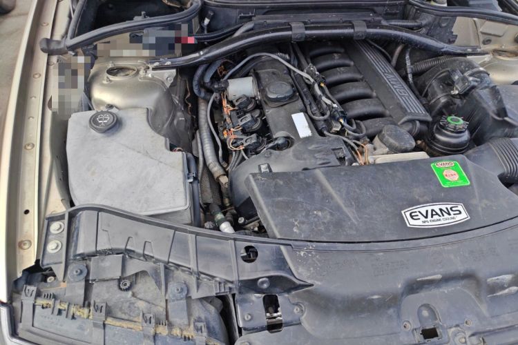 Used BMW X3 2009 xDrive25i Luxury Plus Model Engine Bay Right